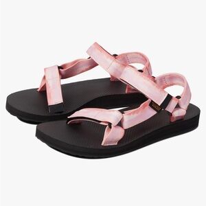 Woman’s Teva Original Universe Sandals size 9 pink/purple